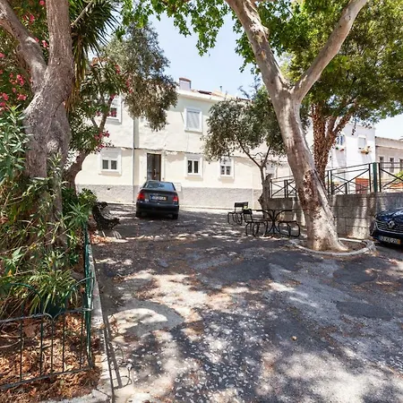 Apartment Bright 1bdr Minutes From The Tagus River *