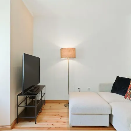 Apartamento Bright 1bdr Minutes From The Tagus River *